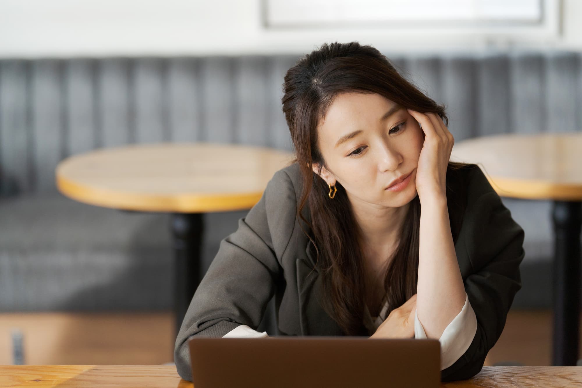 【失敗回避】ウェブサイトリニューアルの失敗事例集：高額な損失を生まないための完全チェックリスト